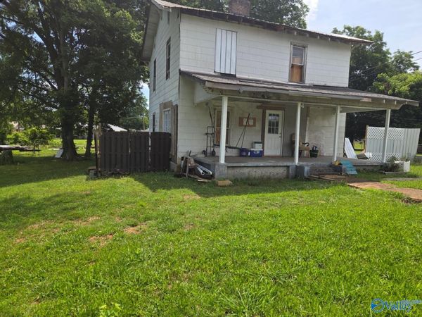 811 S Columbia Avenue, Sheffield, AL 35660