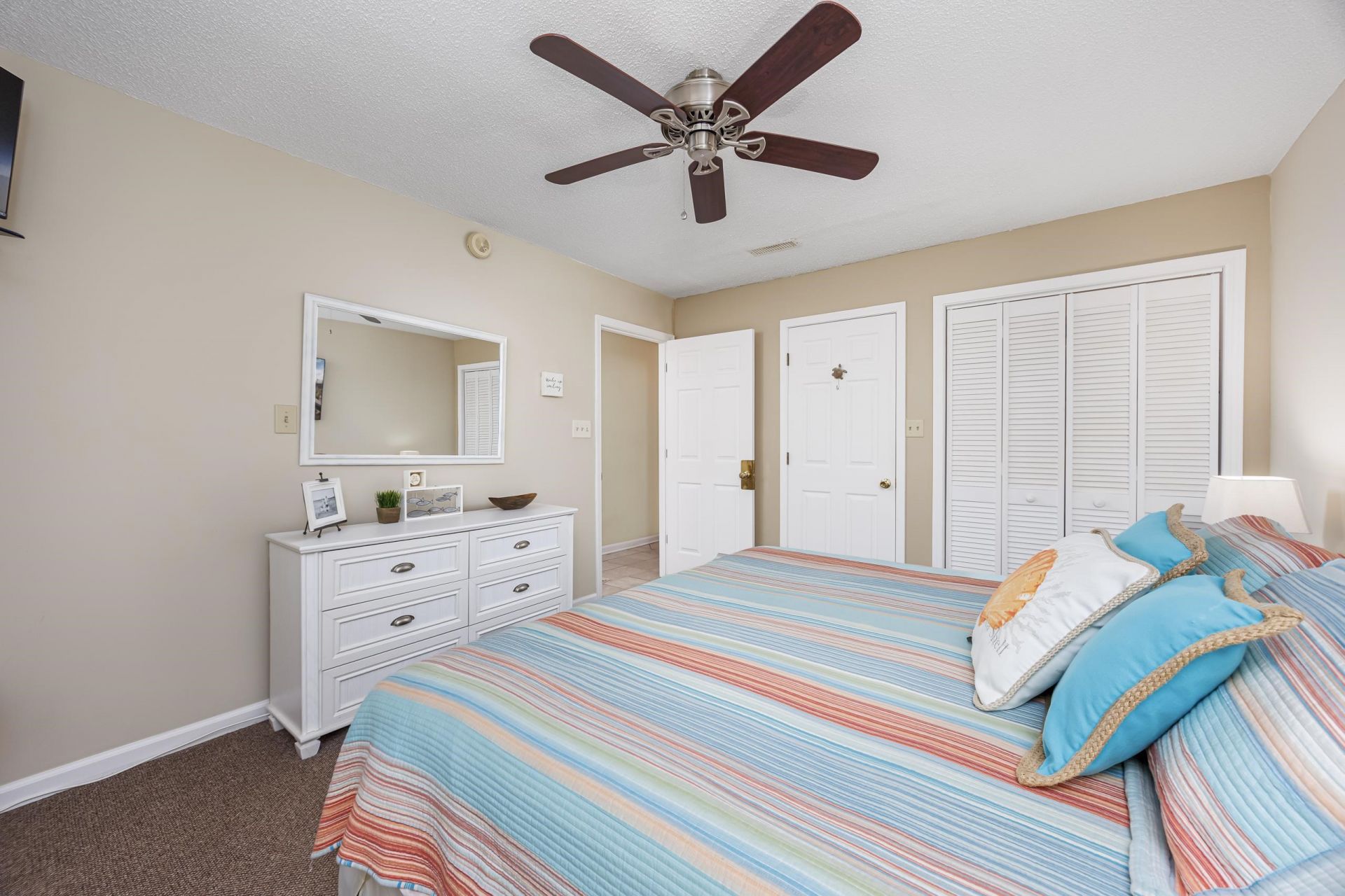 211 Double Eagle Dr.  Photo 18