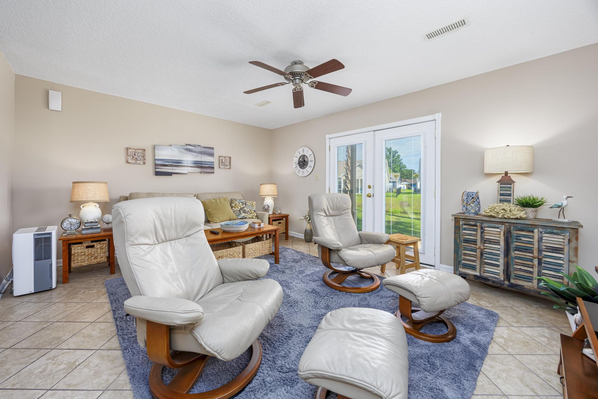 211 Double Eagle Dr.  Photo 4
