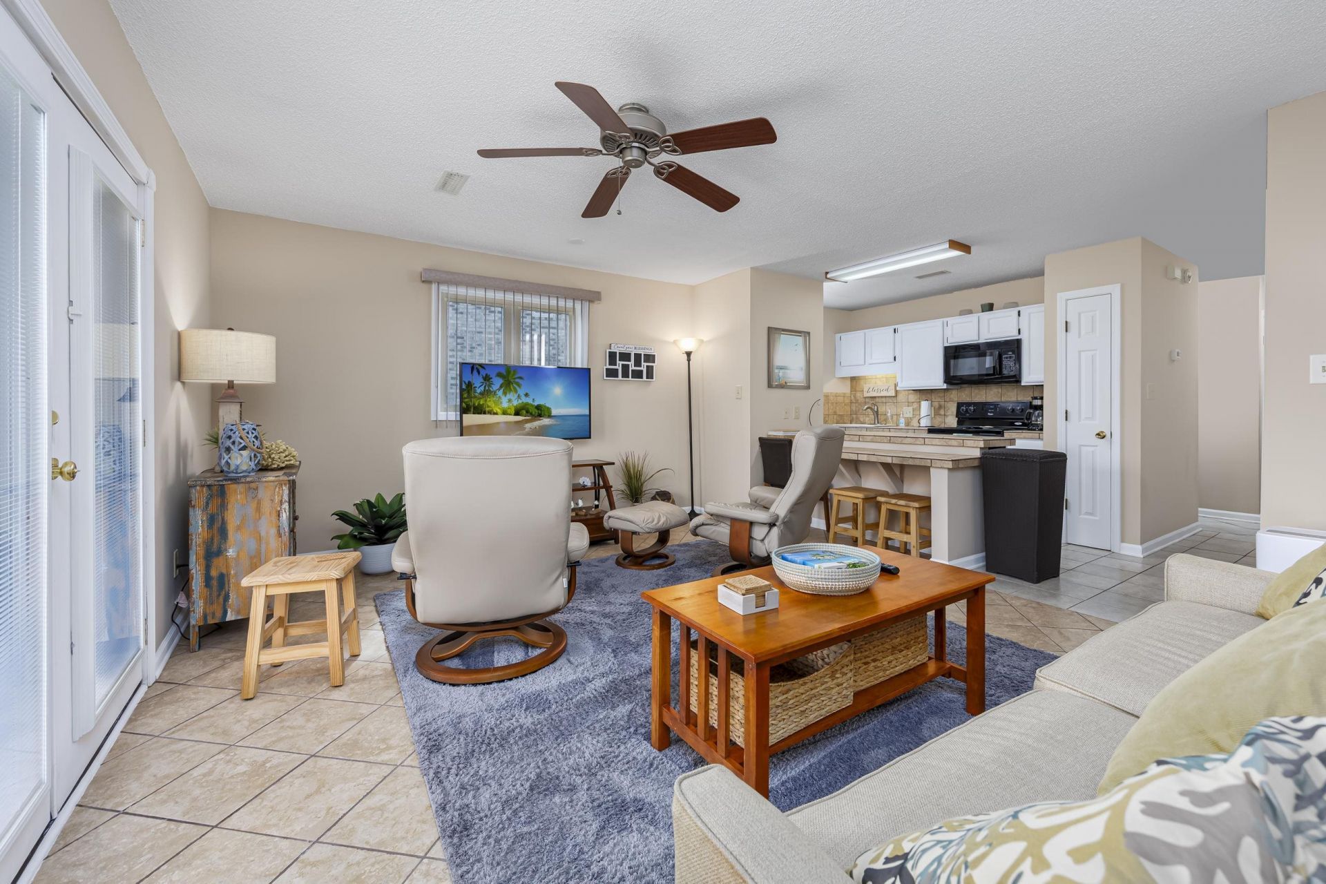 211 Double Eagle Dr.  Photo 6