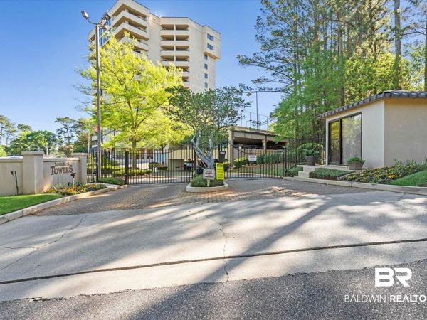 100 Tower Drive, Unit 203, Daphne, AL 36526