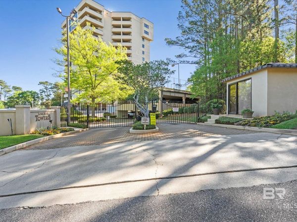 100 Tower Drive, Unit 203, Daphne, AL 36526