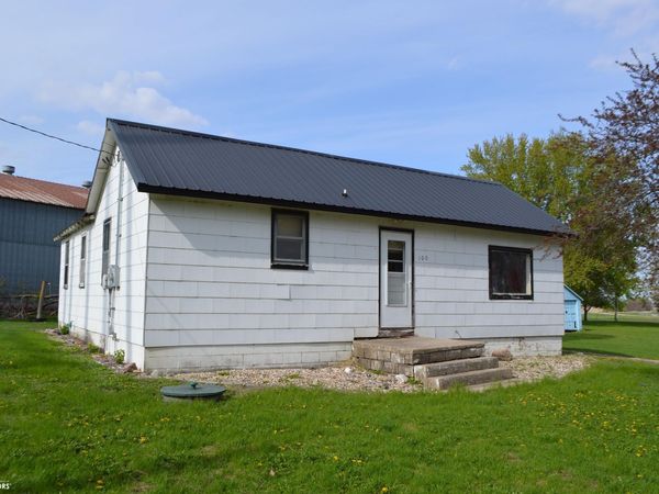 106 1st Avenue, Lakota, IA 50451