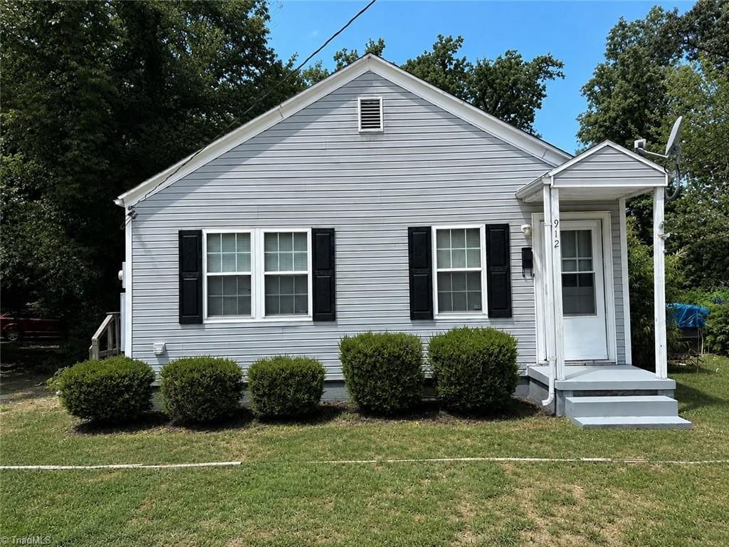 912 S English Street, Greensboro, NC 27401 Main Photo