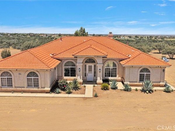 9452 Cedar Street, Oak Hills, CA 92344