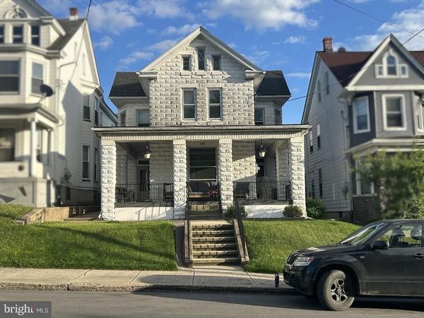 446 BROAD STREET, TAMAQUA, PA 18252