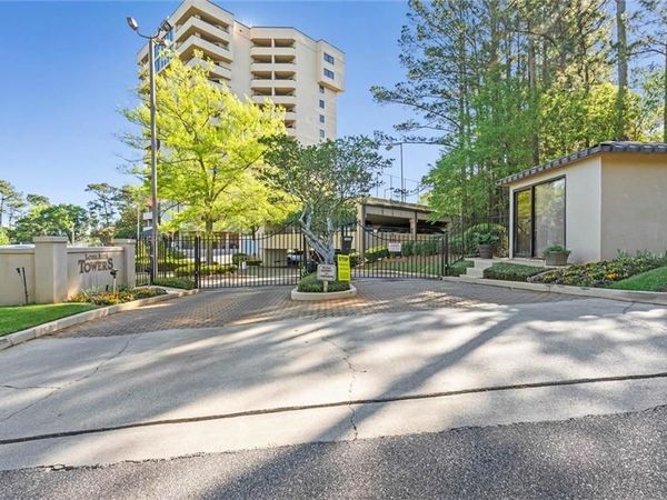 100 Tower Drive , Unit 203, Daphne, AL 36526