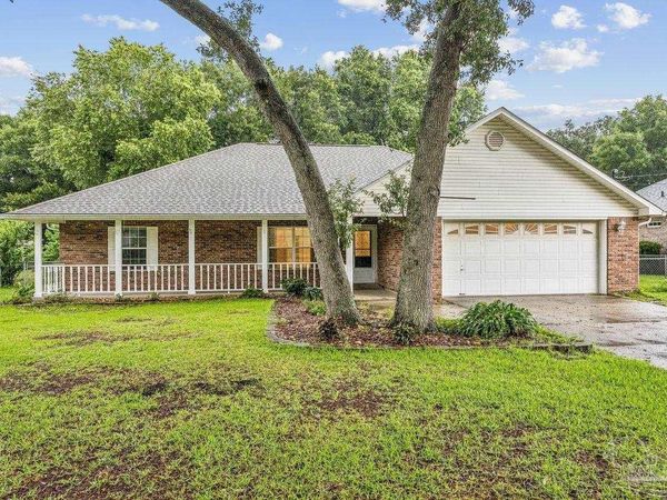 5336 Jeremy Dr, Milton, FL 32570