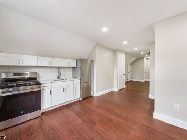 286 N 6Th St, Newark, NJ 07107