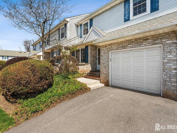 5 Hawthorn Drive , Edison, NJ 08820