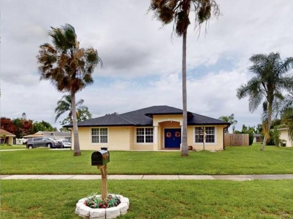 201 NE Faring Avenue, Port St. Lucie, FL 34983