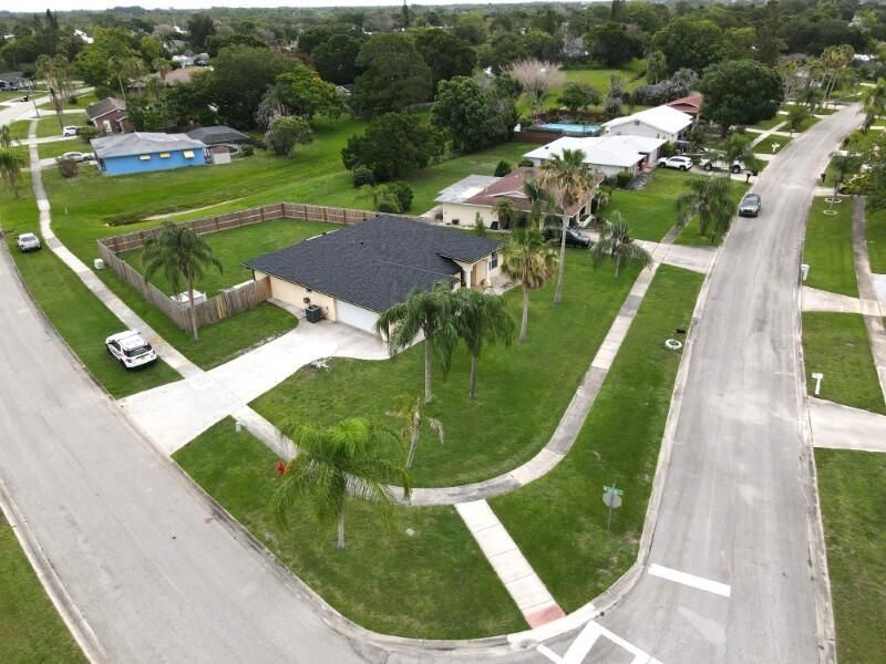 201 NE Faring Avenue, Port Saint Lucie, FL 34983 Photo