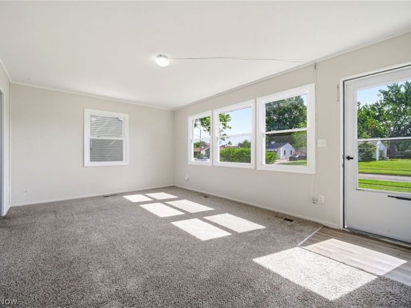 4316 Charleston Avenue, Lorain, OH 44055 Photo 2
