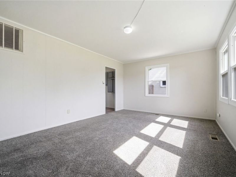 4316 Charleston Avenue, Lorain, OH 44055 Photo 3