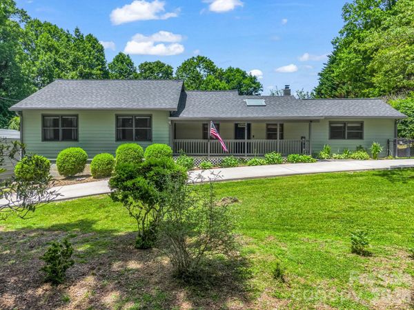 35 Chastain Hill Road, Mills River, NC 28759