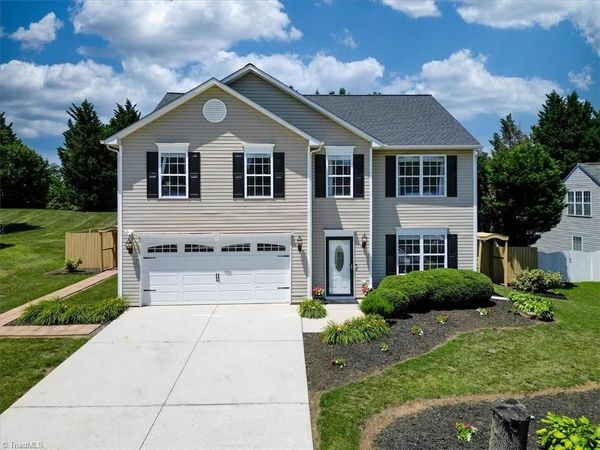 8009 Hill N Dale Drive , Kernersville, NC 27284