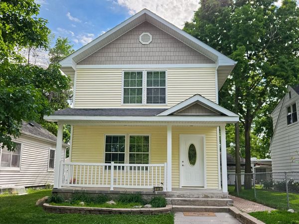 113 N Ash Street , Chaska, MN 55318