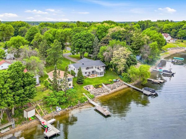 28885 Park Place , Chisago City, MN 55013