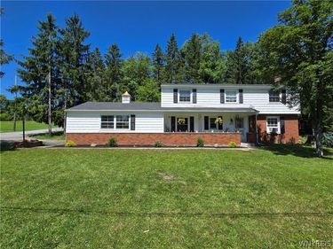 8894 Woodview Drive, Colden, NY 14033