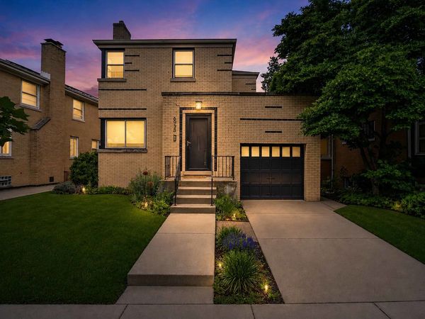 6938 Riverside Drive , Berwyn, IL 60402