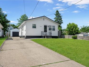 1270 Chandler Avenue , Akron, OH 44314
