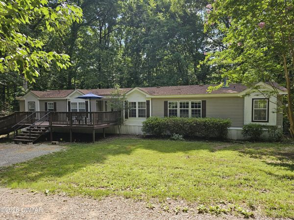 595 Young Road , Medon, TN 38356