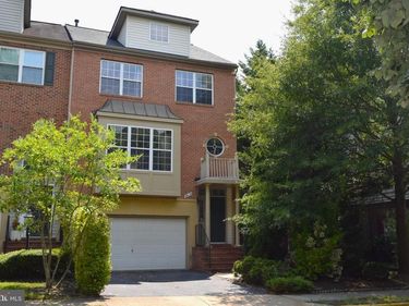 8819 BLUE ROYALE LANE , FAIRFAX, VA 22031