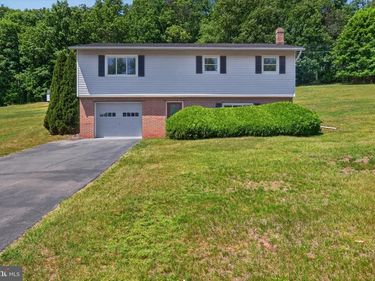 240 HARMAN ROAD , HALIFAX, PA 17032