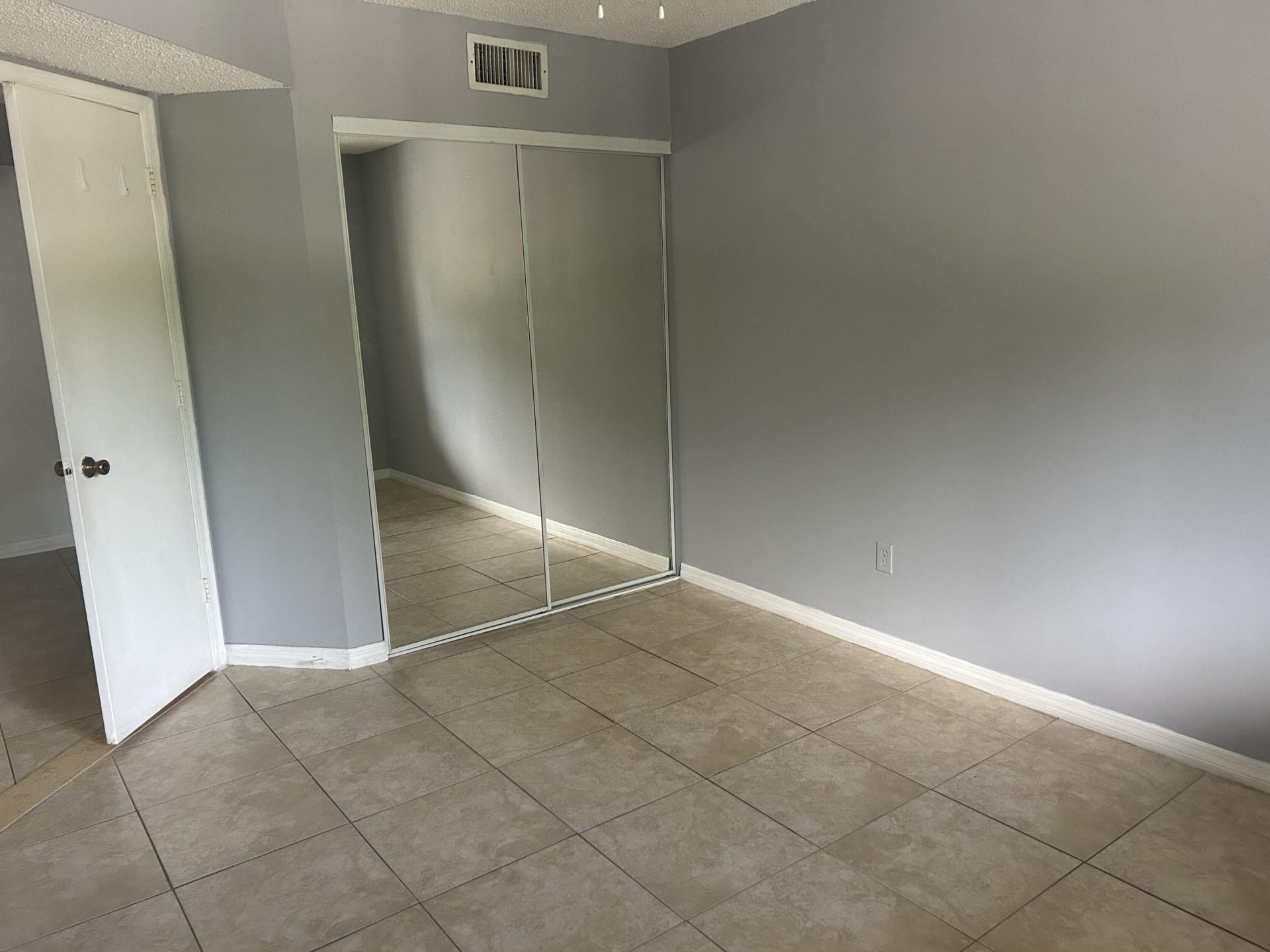 410 S Park, Unit 1-204, Hollywood, FL 33021 Photo