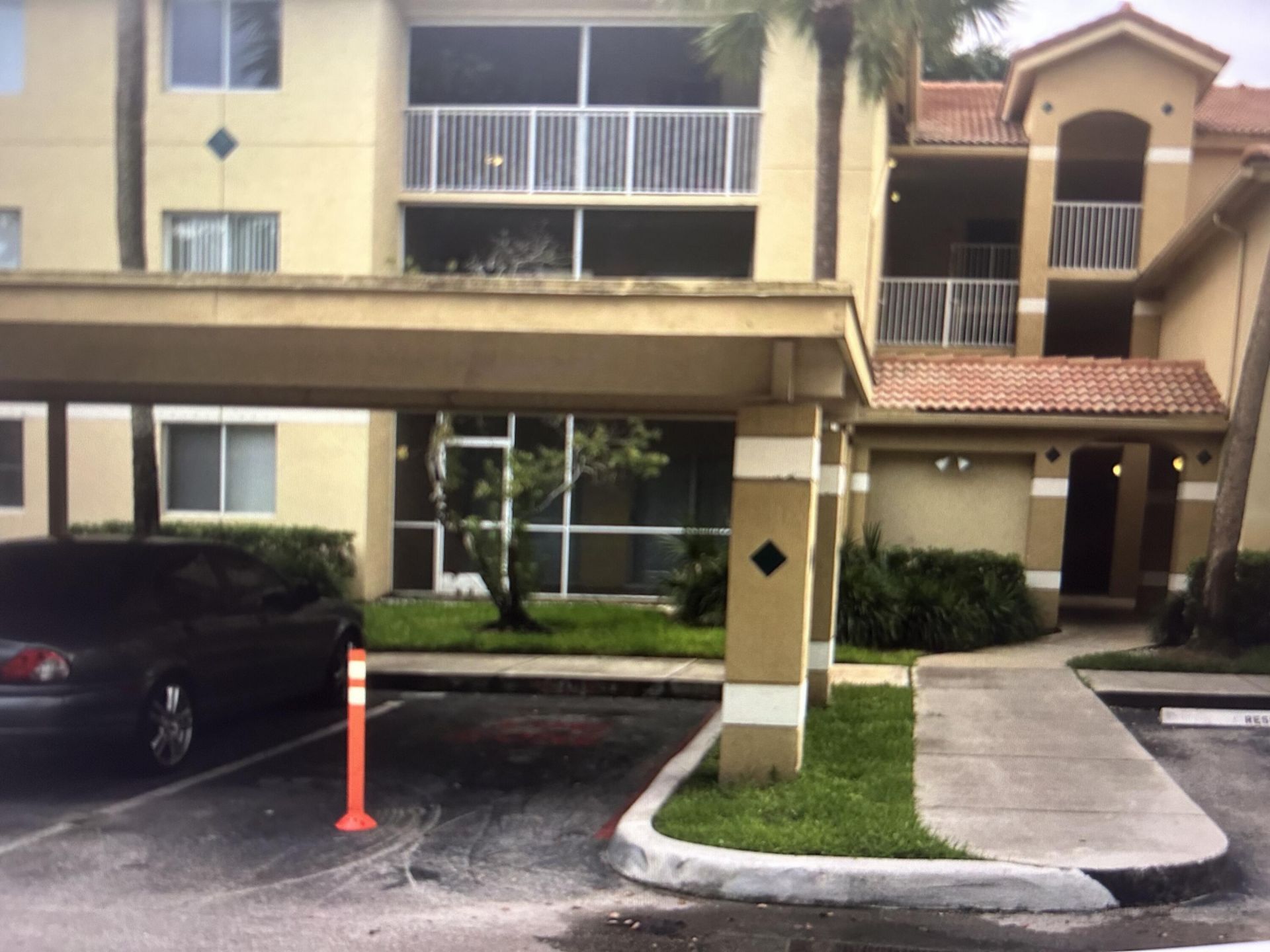 410 S Park, Unit 1-204, Hollywood, FL 33021 Photo