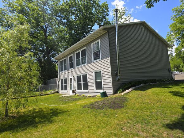 2505 E Lake Shore Dr, Twin Lakes, WI 53181