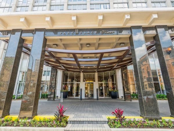 655 W IRVING PARK Road, Unit 4812, Chicago, IL 60613