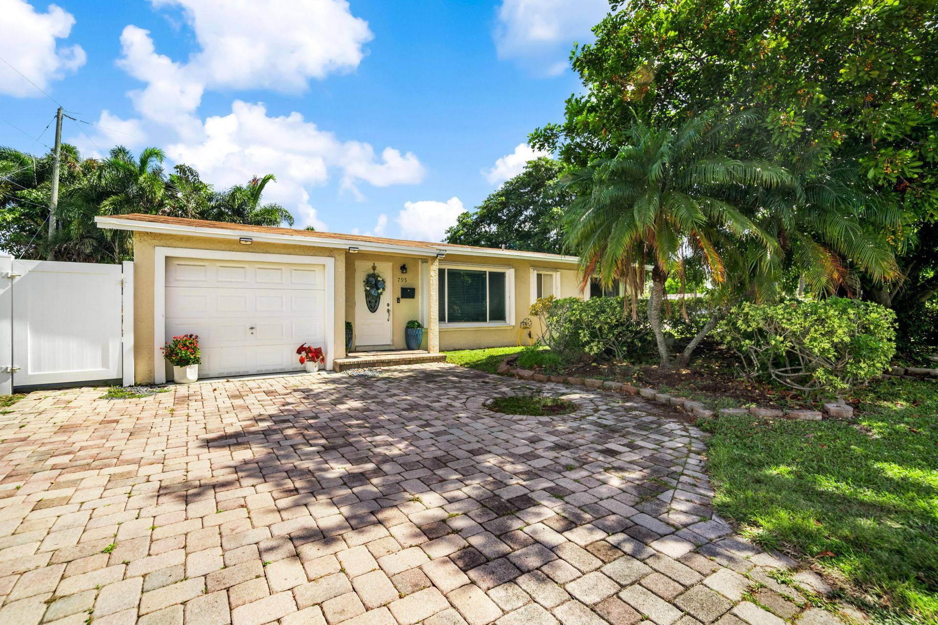 795 SE 17th Street, Unit 795, Deerfield Beach, FL 33441 Photo