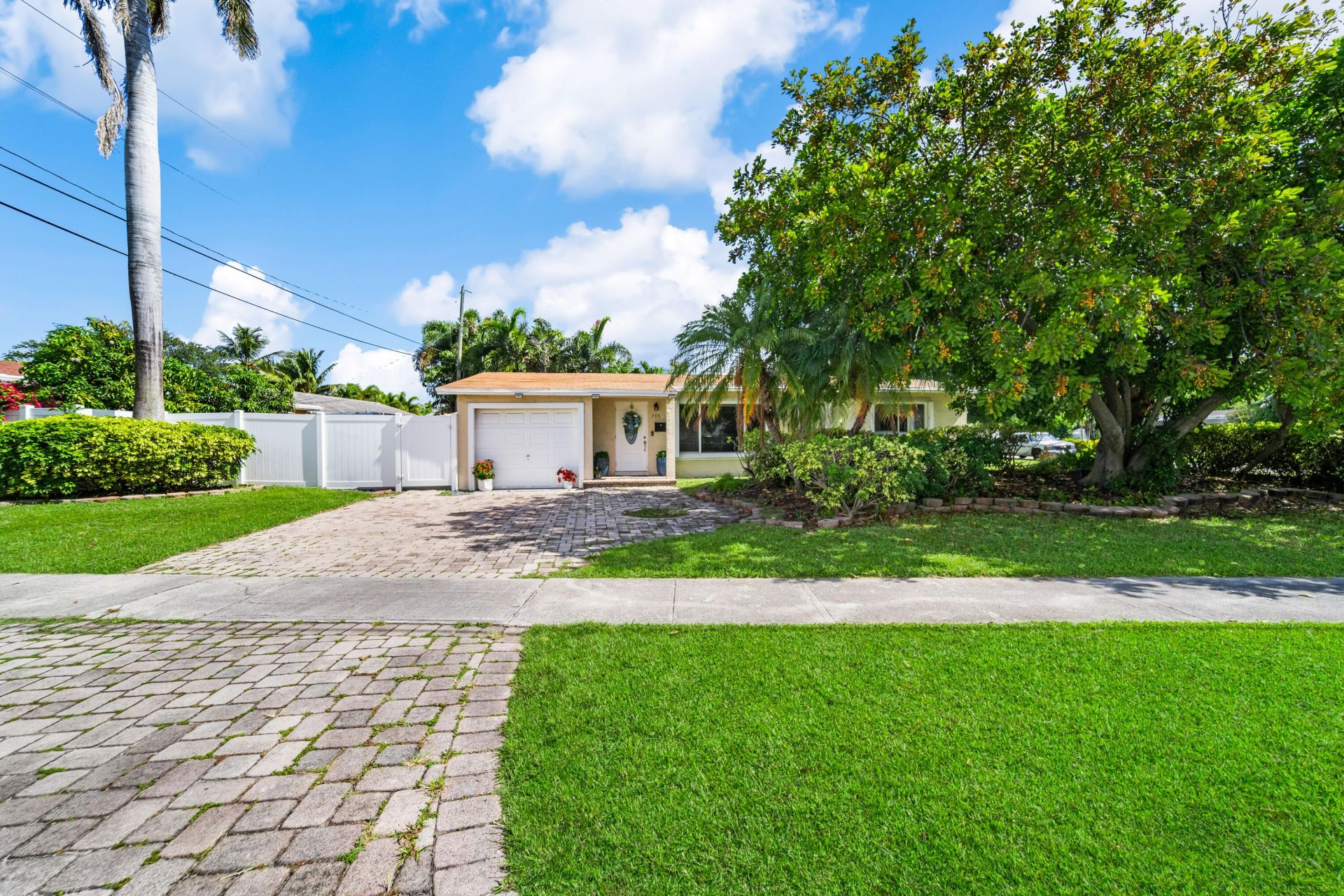 795 SE 17th Street, Unit 795, Deerfield Beach, FL 33441 Photo