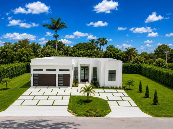 11601 NW 27th Street, Plantation, FL 33323