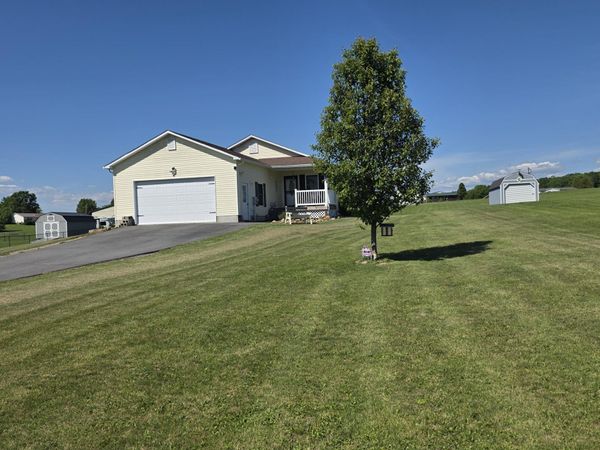 294 Willow Bend Ln, Maxwelton, WV 24957