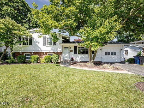 1963 Heatherlawn Drive, Toledo, OH 43614