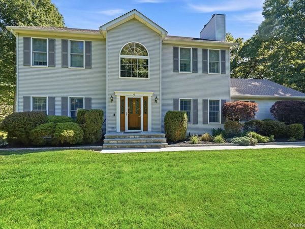4 Briar Ridge Lane, Putnam Valley, NY 10579