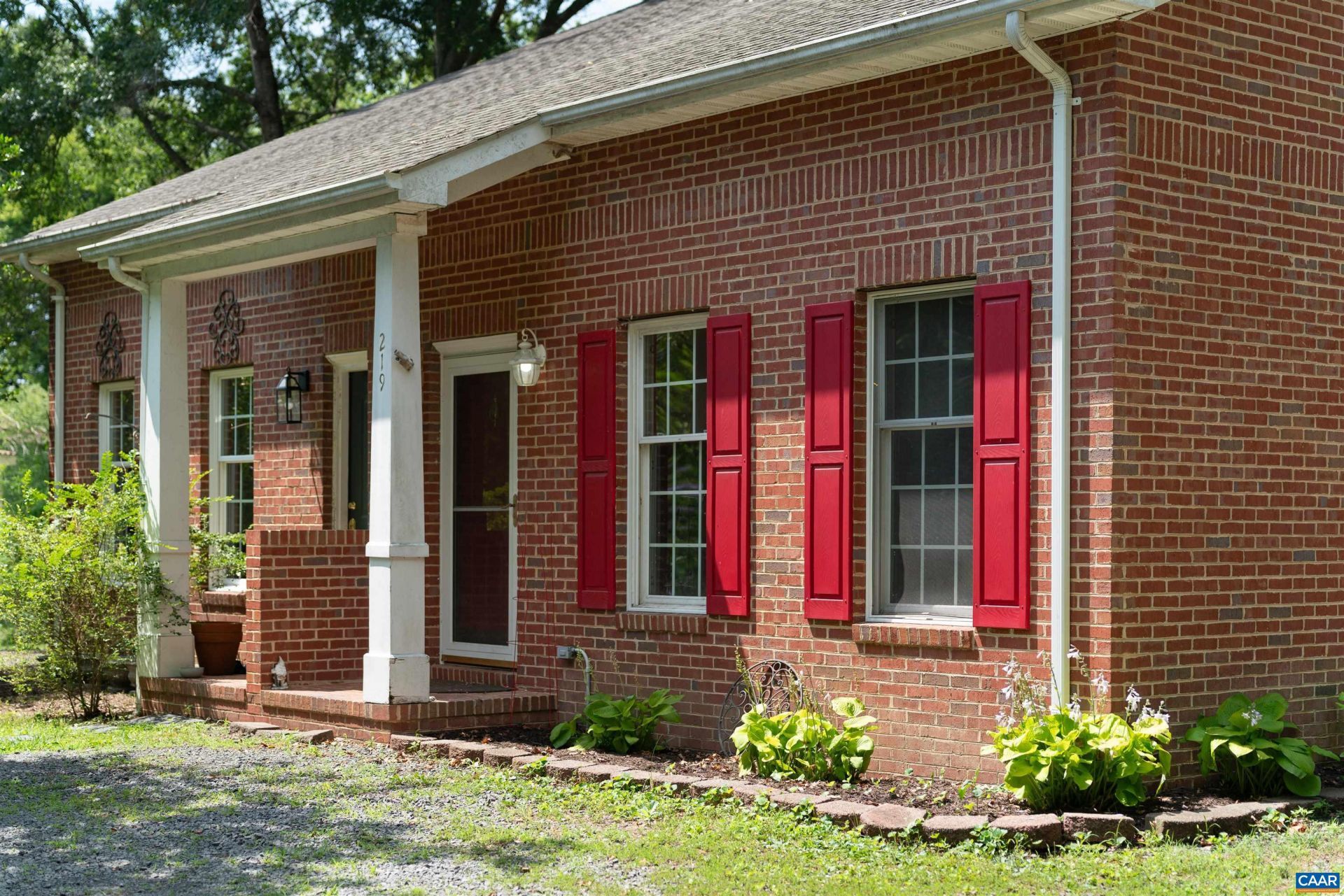 219 Duke St, Gordonsville, VA 22942 Main Photo