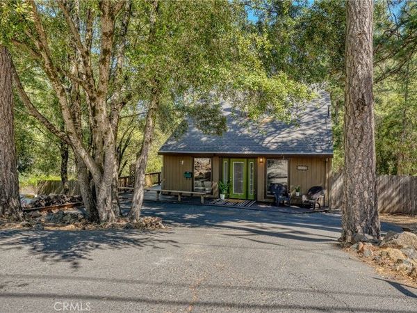 9260 Hoberg Drive E, Cobb, CA 95426