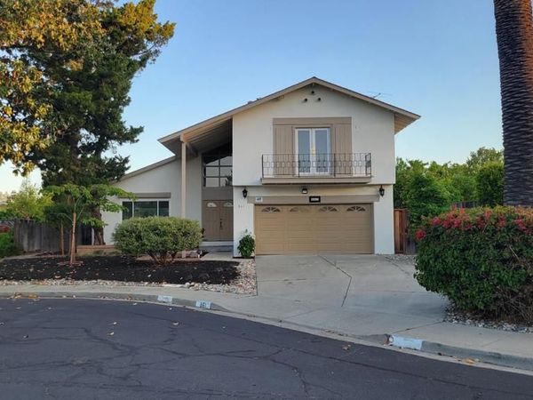 861 Saint John Cir, Concord, CA 94518