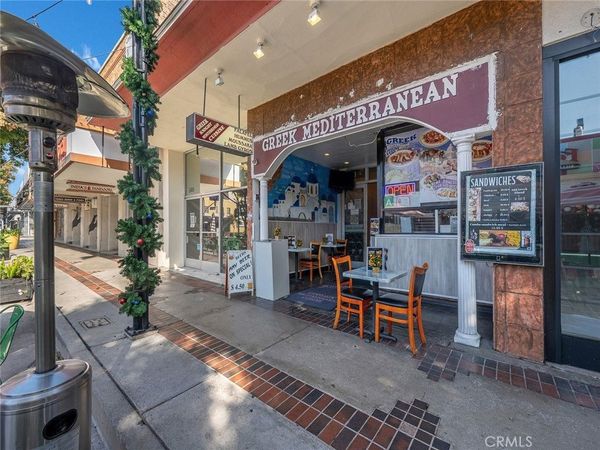 138 N San Fernando Boulevard, Burbank, CA 91502