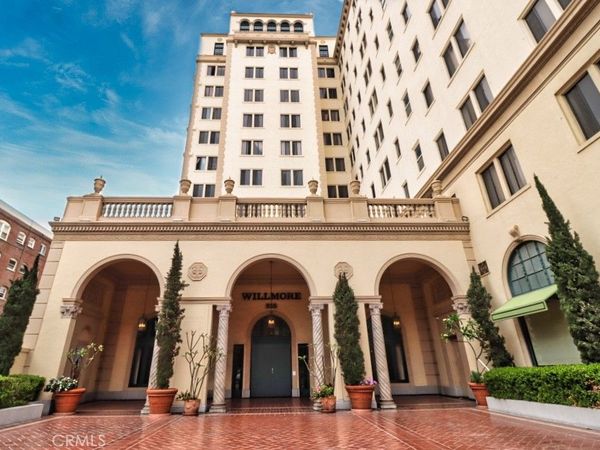 315 W 3rd Street, Unit 1006, Long Beach, CA 90802