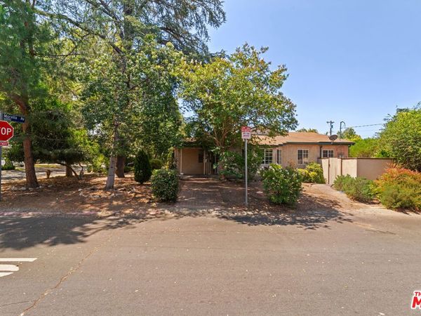 6057 Morella Avenue, North Hollywood, CA 91606