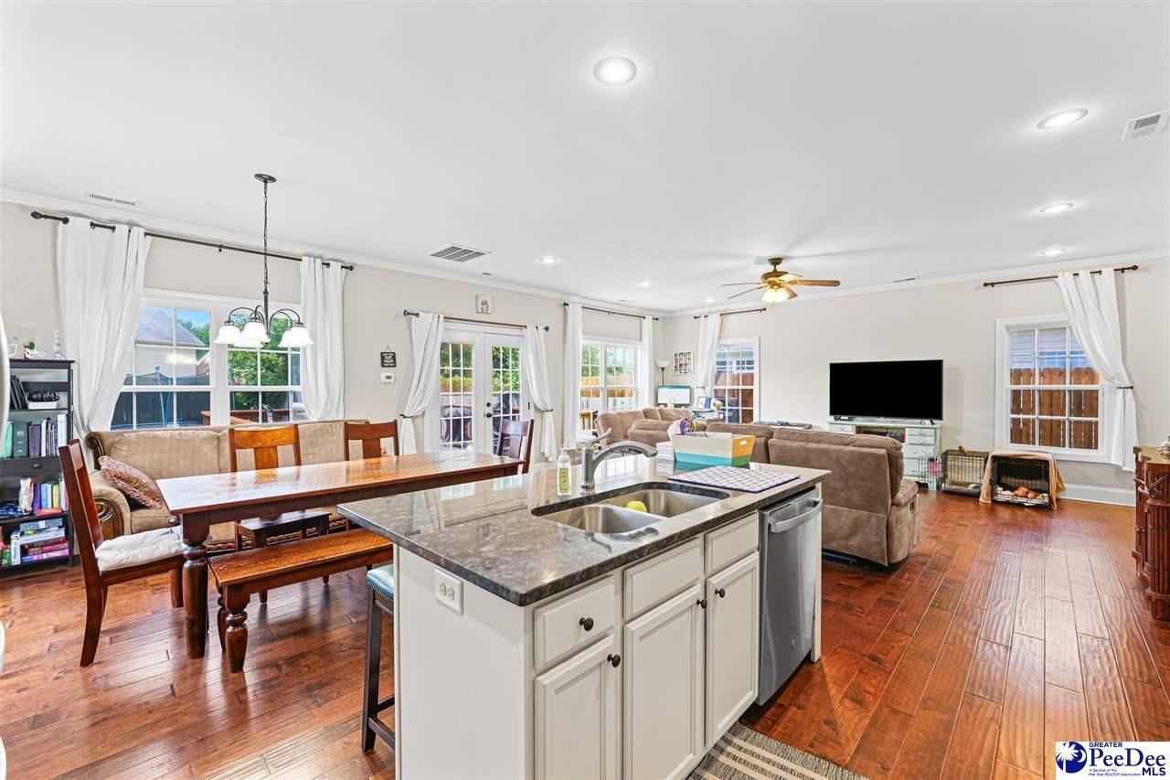 2273 Richmond Hills Drive Photo 6