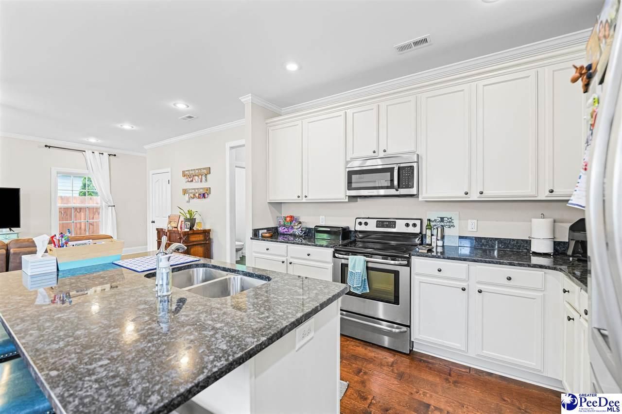 2273 Richmond Hills Drive Photo 9