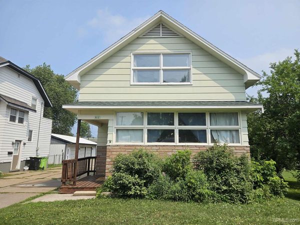 912 Erie Avenue, Crystal Falls, MI 49920