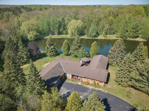 N6355 Alger Heights Road, Munising Twp, MI 49862