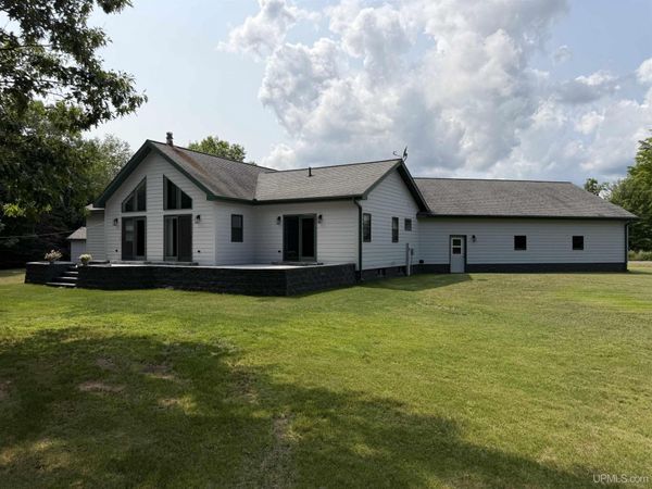 39672 Pike River Road, Chassell Twp, MI 49916