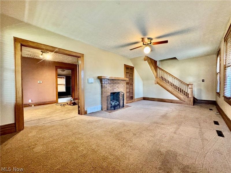 307 Florence Street, Belpre, OH 45714 Photo 4